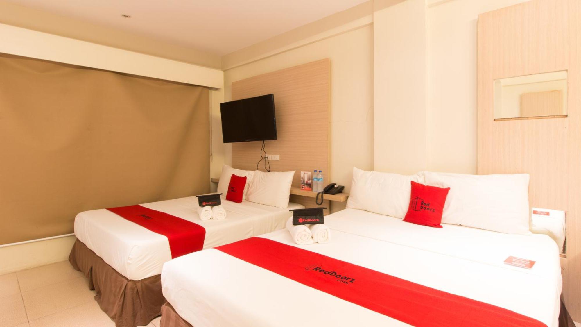 فندق Reddoorz @ General Segundo Avenue لواوْغ المظهر الخارجي الصورة