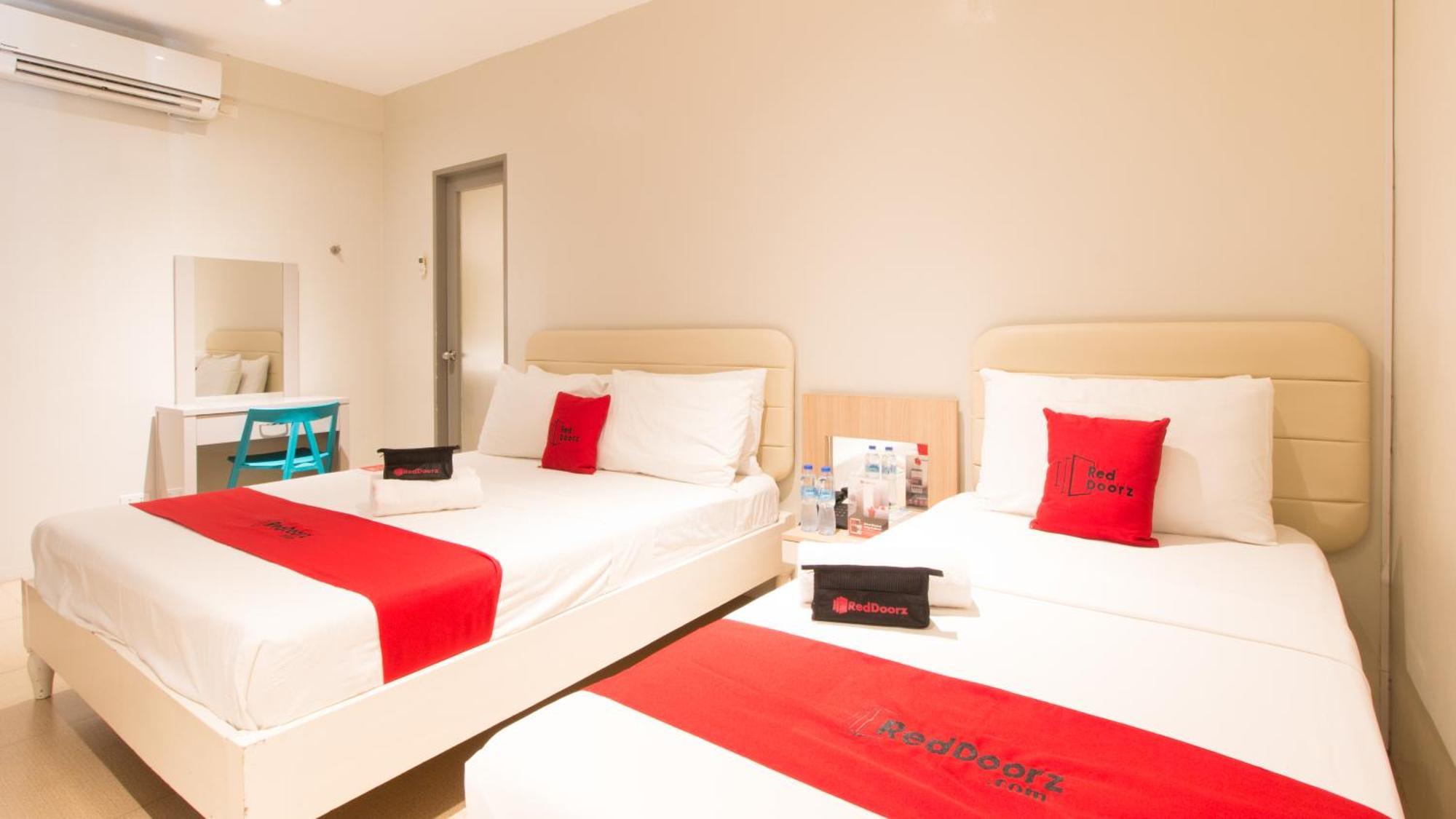 فندق Reddoorz @ General Segundo Avenue لواوْغ المظهر الخارجي الصورة